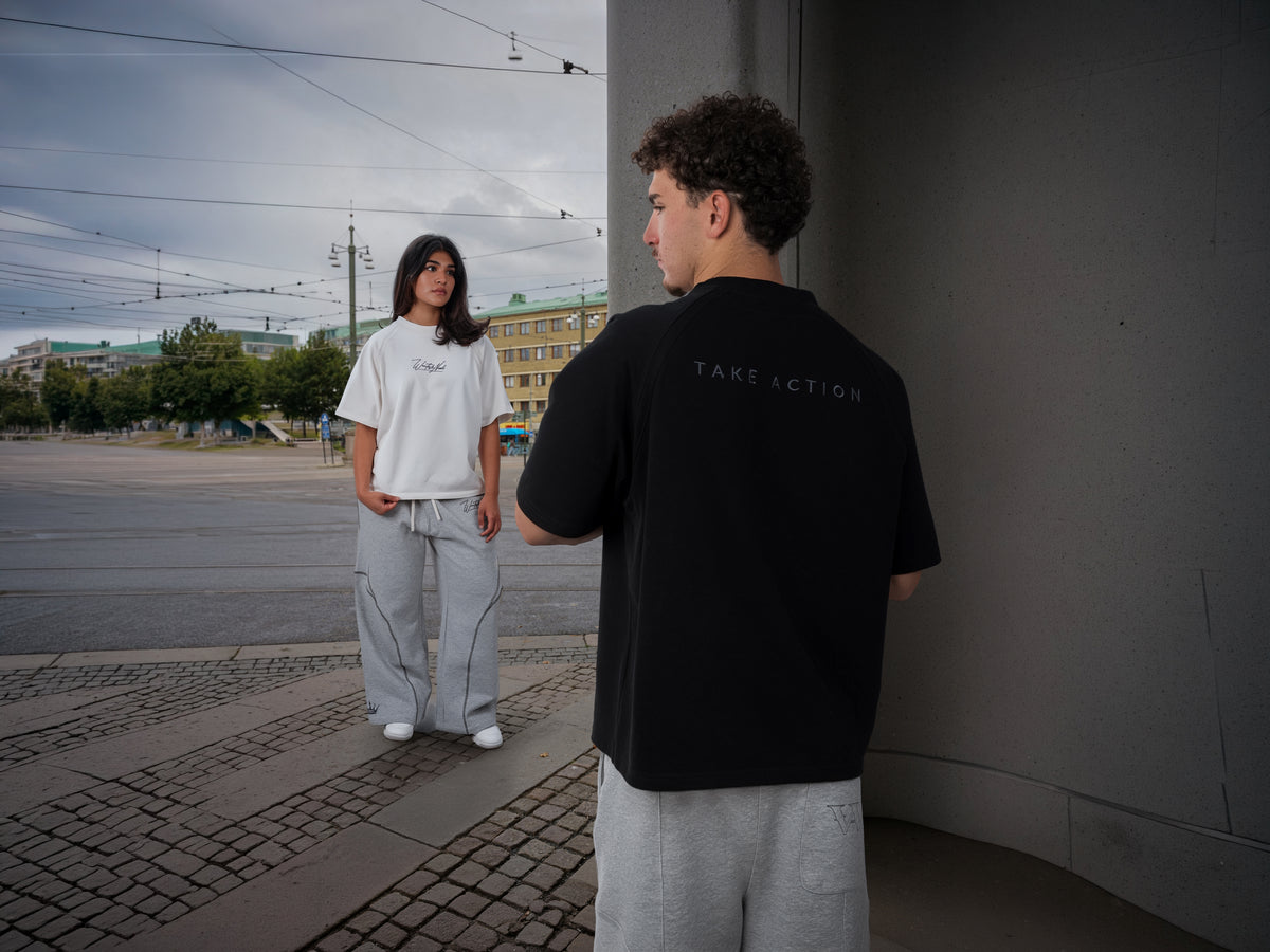 004 IS LIVE